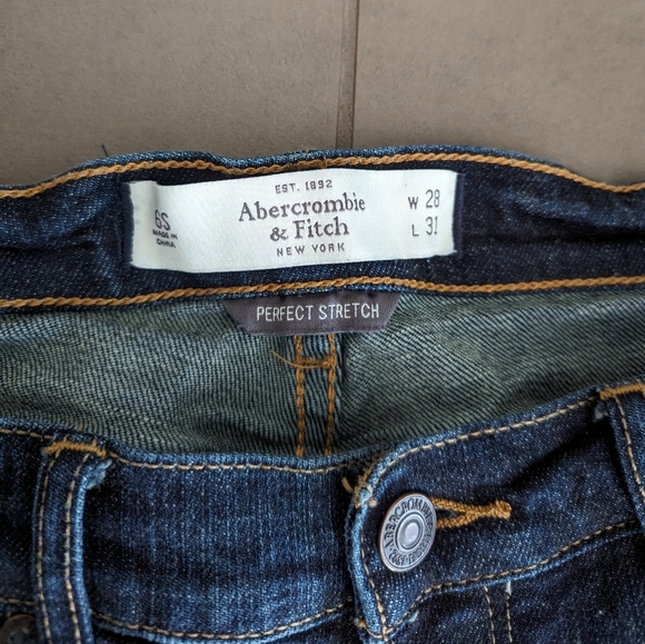 ABERCROMBIE & FITCH | dark denim bootcut Stretchy jeans,  28 x 28 Inseam, EUC - Picture 2 of 5